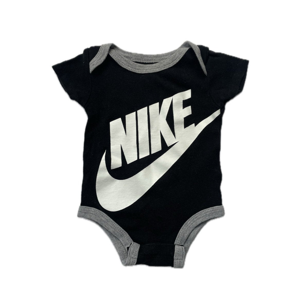 Cache couche Nike-0-6 mois