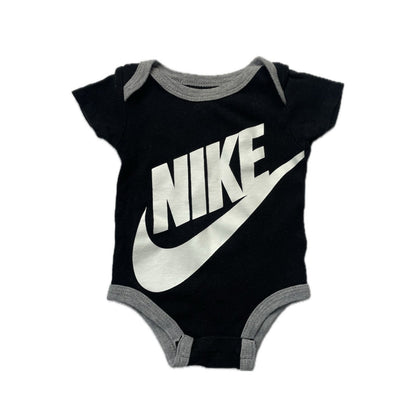 Cache couche Nike-0-6 mois