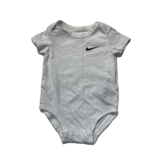 Cache couche manche courte-6 mois